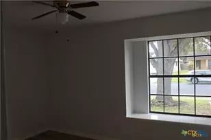 223 Ridgewood Dr, Victoria, TX 77901 - Photo 11