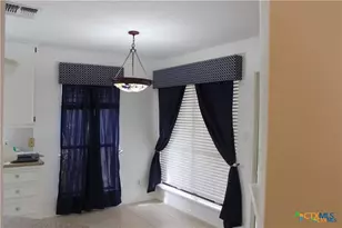 223 Ridgewood Dr, Victoria, TX 77901 - Photo 3