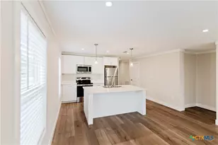 404 Bridge St, Cuero, TX 77954 - Photo 41