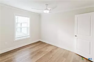 404 Bridge St, Cuero, TX 77954 - Photo 25