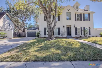 303 Turtle Rock Drive, Victoria, TX 77904 - Photo 3