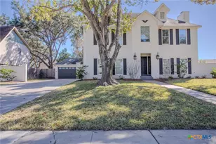 303 Turtle Rock Dr, Victoria, TX 77904 - Photo 3