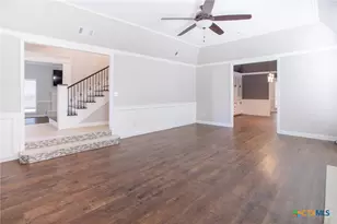 303 Turtle Rock Dr, Victoria, TX 77904 - Photo 7