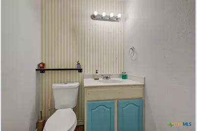 10 Cherry Hill Drive, Seguin, TX 78155 - Photo 17