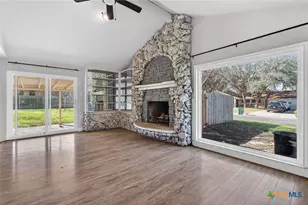 220 W Mockingbird Ln, Harker Heights, TX 76548 - Photo 1