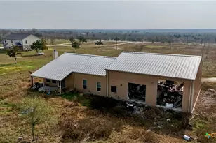 326 Co Rd 451, Waelder, TX 78959 - Photo 27