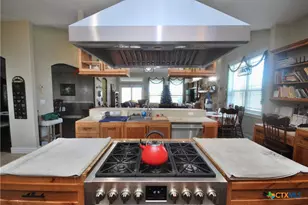 326 Co Rd 451, Waelder, TX 78959 - Photo 9