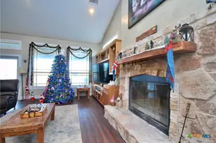 326 Co Rd 451, Waelder, TX 78959 - Photo 11