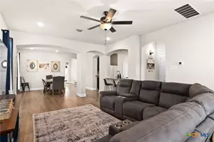 5712 Redfish Ct, Belton, TX 76513 - Photo 11