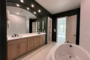 430 Dos Rios, Morgans Point Resort, TX 76513 - Photo 9