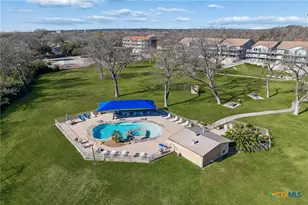 730 E Mather St, New Braunfels, TX 78130 - Photo 5