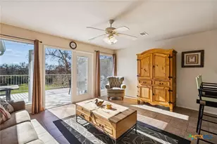 730 E Mather St, New Braunfels, TX 78130 - Photo 9