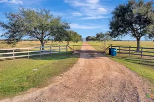 399 Keefe Rd, Victoria, TX 77905 - Photo 3