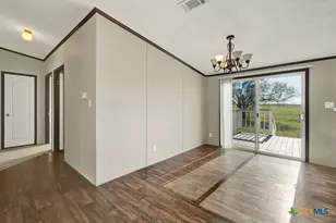 139 Angel Ln, Seguin, TX 78155 - Photo 17