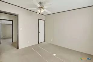 139 Angel Ln, Seguin, TX 78155 - Photo 31