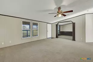 139 Angel Ln, Seguin, TX 78155 - Photo 11