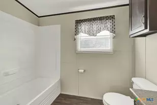 139 Angel Ln, Seguin, TX 78155 - Photo 33