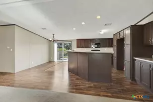 139 Angel Ln, Seguin, TX 78155 - Photo 15