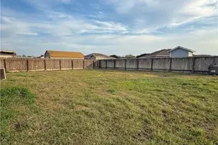 801 E Mesquite Ln, Victoria, TX 77901 - Photo 25