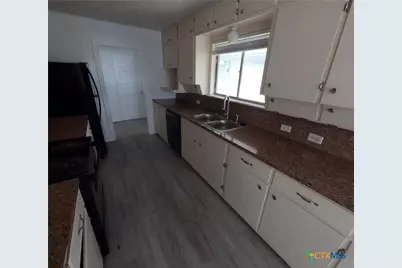 218 N 4th, Ganado, TX 77962 - Photo 9