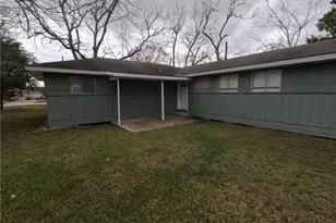 218 N 4th, Ganado, TX 77962 - Photo 19