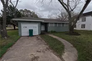 218 N 4th, Ganado, TX 77962 - Photo 1