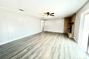 105 E Upshaw Ave, Temple, TX 76501 - Photo 3