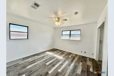 105 E Upshaw Avenue, Temple, TX 76501 - Photo 13