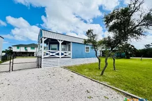 1303 W Adams Ave, Port O'Connor, TX 77982 - Photo 3
