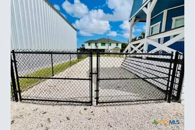 1303 W Adams Avenue, Port O'Connor, TX 77982 - Photo 7