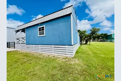 1303 W Adams Avenue, Port O'Connor, TX 77982 - Photo 5