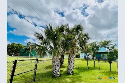 1303 W Adams Avenue, Port O'Connor, TX 77982 - Photo 13