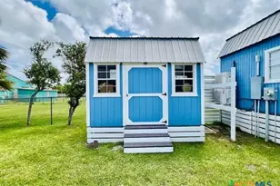 1303 W Adams Ave, Port O'Connor, TX 77982 - Photo 15