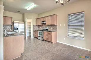 209 Crowfoot Dr, Harker Heights, TX 76548 - Photo 9