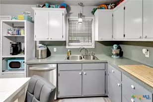 2812 Curlew St, Victoria, TX 77901 - Photo 15