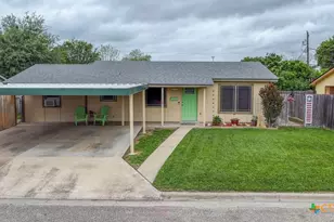 2812 Curlew St, Victoria, TX 77901 - Photo 3