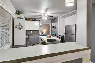 2812 Curlew St, Victoria, TX 77901 - Photo 9