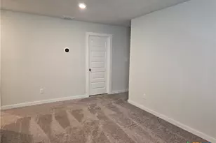 2408 Ayers Dr, Seguin, TX 78155 - Photo 9