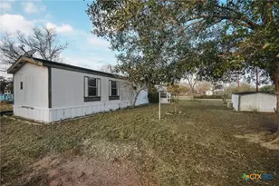768 Rodeo Rd, Inez, TX 77968 - Photo 3