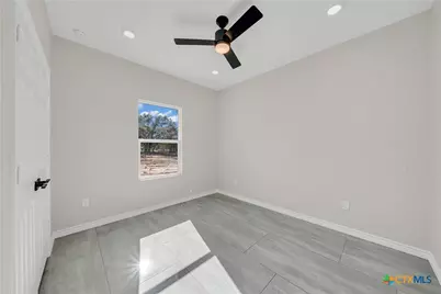 816 County Road #6723, Natalia, TX 78059 - Photo 15