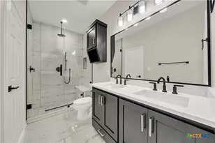 816 County Rd, Natalia, TX 78059 - Photo 11