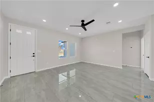 816 County Rd, Natalia, TX 78059 - Photo 3