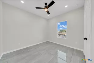 816 County Rd, Natalia, TX 78059 - Photo 17