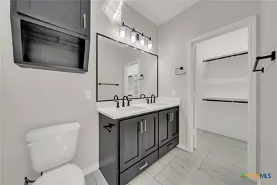 816 County Road #6723, Natalia, TX 78059 - Photo 9