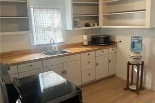 312 Keller St, Cuero, TX 77954 - Photo 9