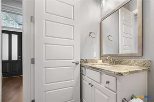 1968 Zinfandel, New Braunfels, TX 78132 - Photo 5