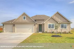 445 Elkins Pr Dr, Lockhart, TX 78644 - Photo 1