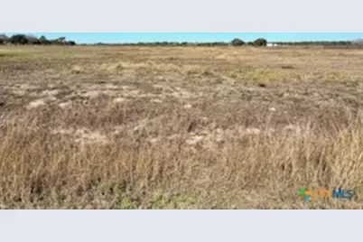 1040 Sendera Loop, Victoria, TX 77904 - Photo 3