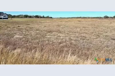 1040 Sendera Loop, Victoria, TX 77904 - Photo 11