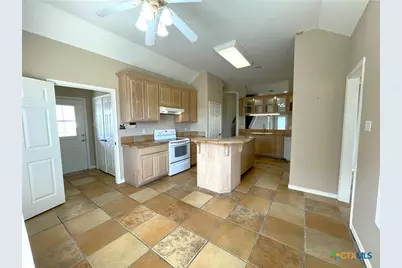 76 W County Road 312, Edna, TX 77957 - Photo 11